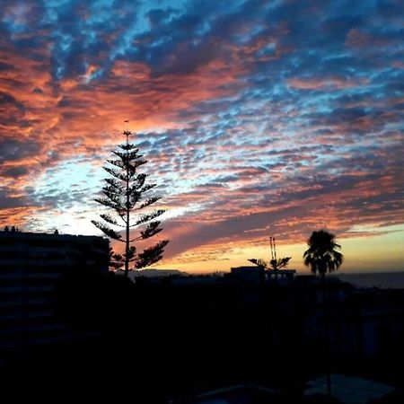 Carihuela Palace Torremolinos Bagian luar foto