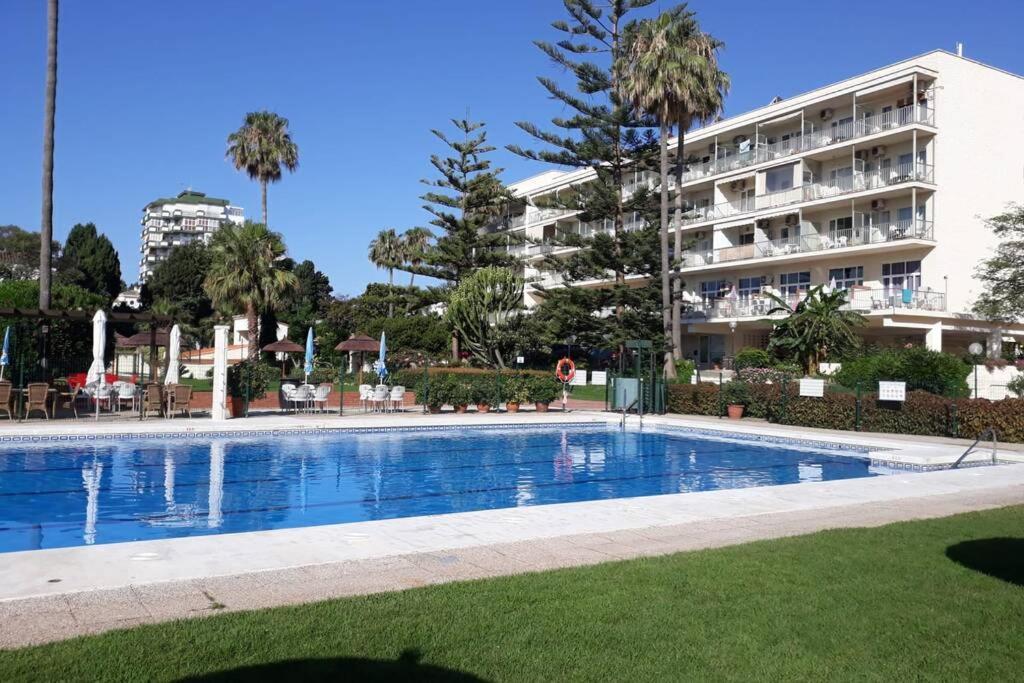 Carihuela Palace Torremolinos Bagian luar foto
