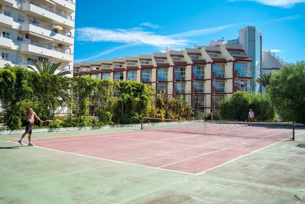 Carihuela Palace Torremolinos Bagian luar foto