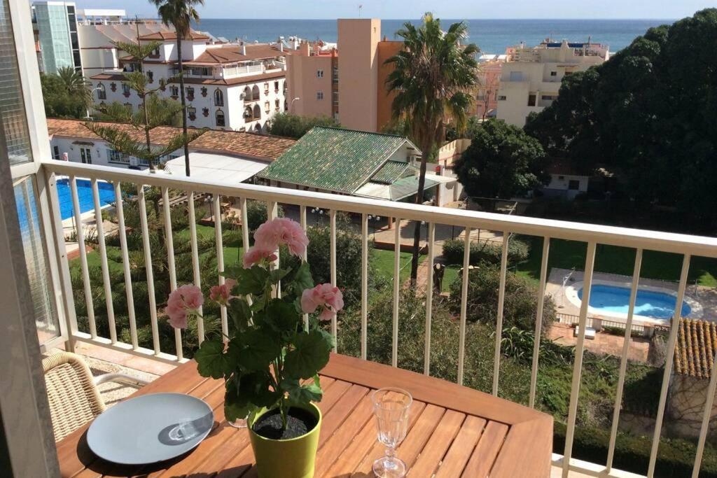 Carihuela Palace Torremolinos Bagian luar foto